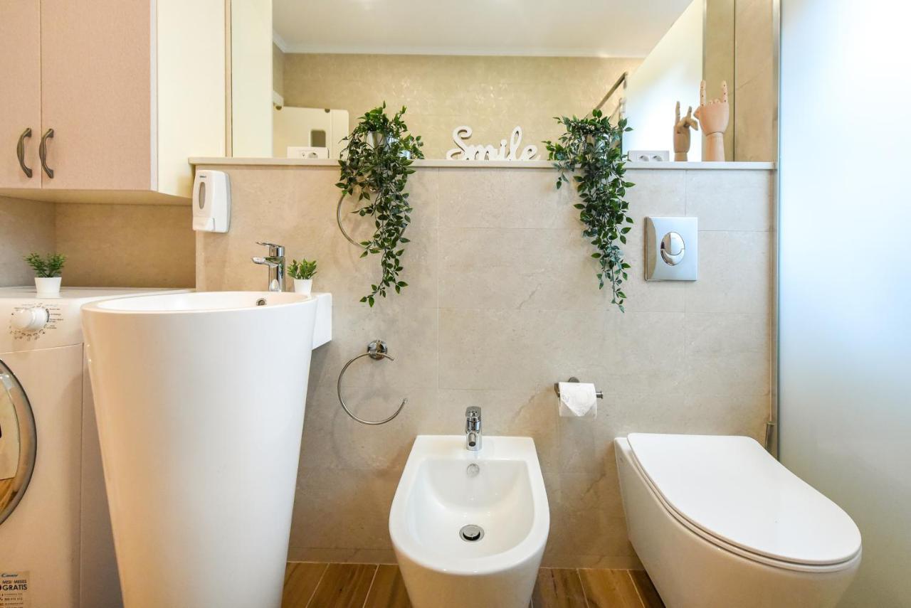 Green Leafy Brasov - Ideal 2 Bedroom Apartment Bagian luar foto