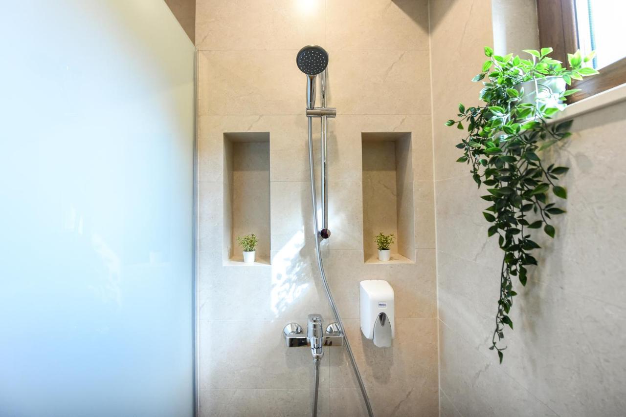 Green Leafy Brasov - Ideal 2 Bedroom Apartment Bagian luar foto